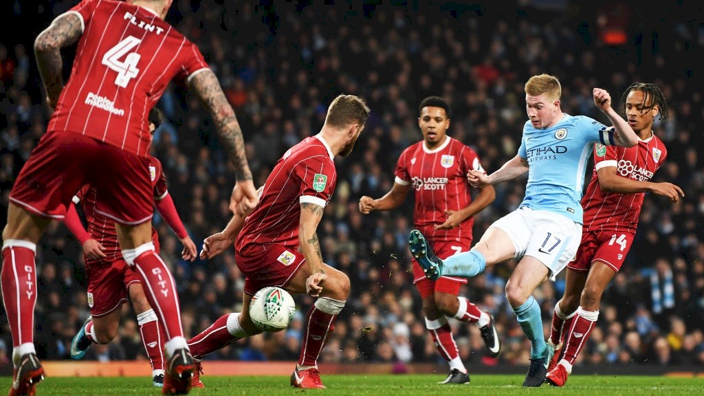 Bristol  Man City Màn rượt đuổi hết sức điên rồ