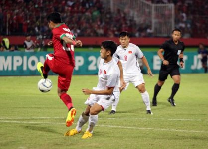 U19 Việt Nam nhận thất bại trước U19 Indonesia.